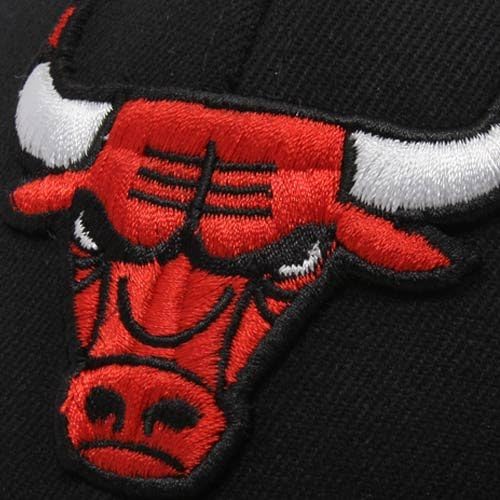 adidas Chicago Bulls Siyah Temel Logo Yapılı Esnek Şapka (Tek Beden)